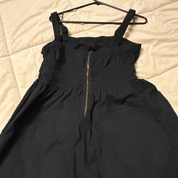 Universal Threads Black Jumper/Romper - Picture 11 of 13